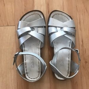 Silver Salt Water Sandals Girls Size 1